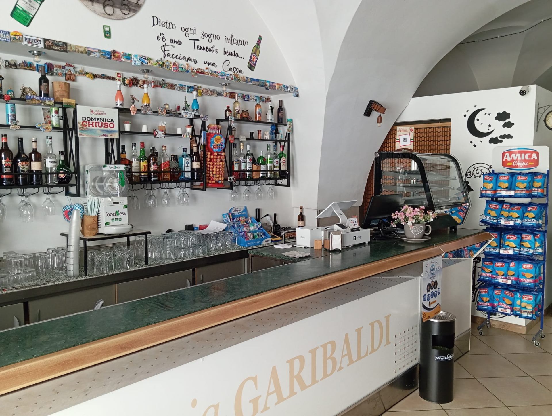 Interno accogliente del locale